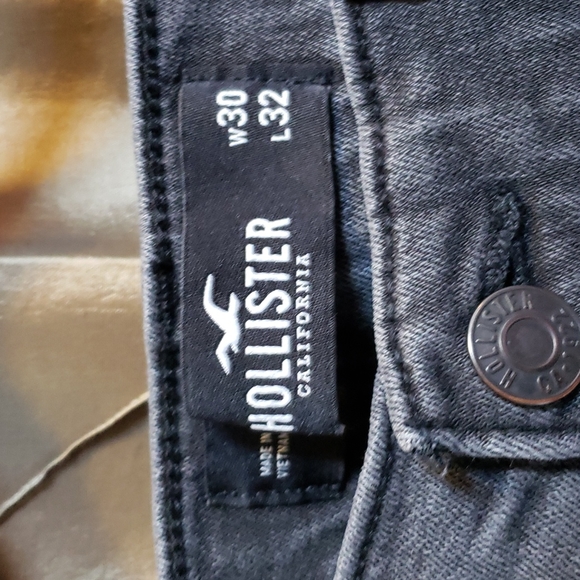 🦋4 for $20, or as marked. EUC- Hollister ‘Straight Slim’ Black Wash Jean - Picture 4 of 6